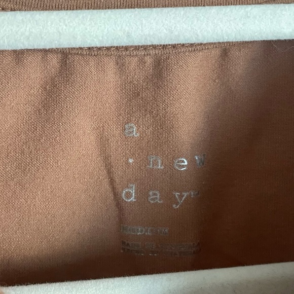 Target Boxy Tank - Picture 5 of 5